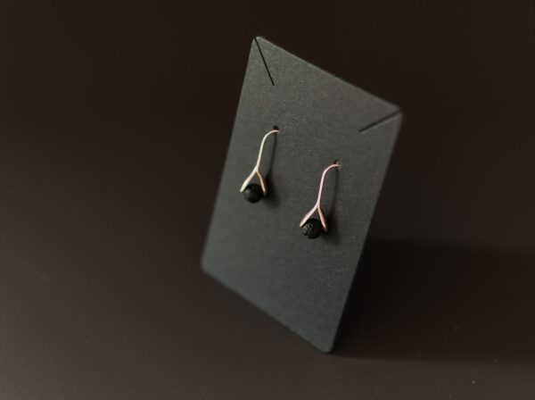 Boucles d'oreilles diffuseur plaquées or 14K - Pendantes – Image 3