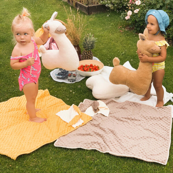 Coussin doux en forme d’alpaga – Teinte crème