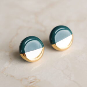 Clous d’oreilles ronds en porcelaine – Vert et Or