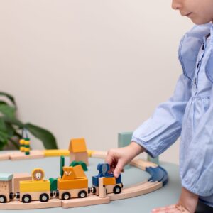 Train en bois avec circuit