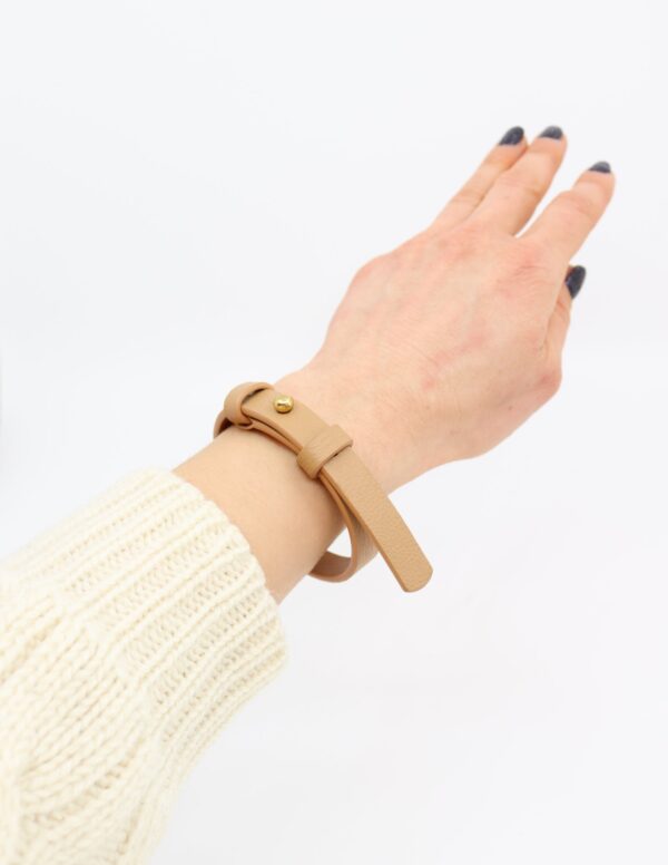Bracelet en cuir avec fermoir en laiton - Beige sable