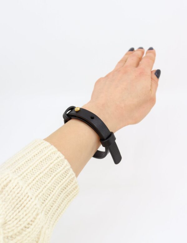 Bracelet en cuir avec fermoir en laiton - Noir