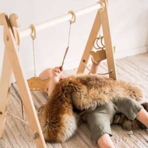 Arche d’éveil en bois – Pour stimuler bébé en douceur